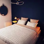 Le Cocoon Lô - Privé équipé - Haras - Parking Gratuit - Entrée Autonome - Wifi - Netflix - Baignoire - Lave-linge - Lit Queen Size 160cm&canapé-lit 140cm - Jusqu'à 4 Personnes *