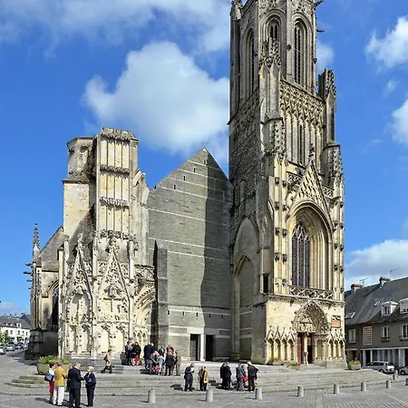 Apartament Le Cocoon Lo - Prive Equipe - Haras - Parking Gratuit - Entree Autonome - Wifi - Netflix - Baignoire - Lave-linge - Lit Queen Size 160cm & Canape-lit 140cm - Jusqu'a 4 Personnes