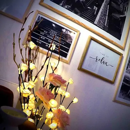 Le Cocoon Lo - Prive Equipe - Haras - Parking Gratuit - Entree Autonome - Wifi - Netflix - Baignoire - Lave-linge - Lit Queen Size 160cm & Canape-lit 140cm - Jusqu'a 4 Personnes * Saint-Lô