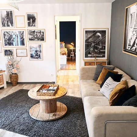 Le Cocoon Lo - Prive Equipe - Haras - Parking Gratuit - Entree Autonome - Wifi - Netflix - Baignoire - Lave-linge - Lit Queen Size 160cm & Canape-lit 140cm - Jusqu'a 4 Personnes Apartament Saint-Lô