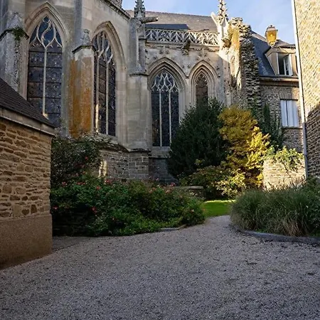 Appartement Le Cocoon Lo - Prive Equipe - Haras - Parking Gratuit - Entree Autonome - Wifi - Netflix - Baignoire - Lave-linge - Lit Queen Size 160cm & Canape-lit 140cm - Jusqu'a 4 Personnes Saint-Lo