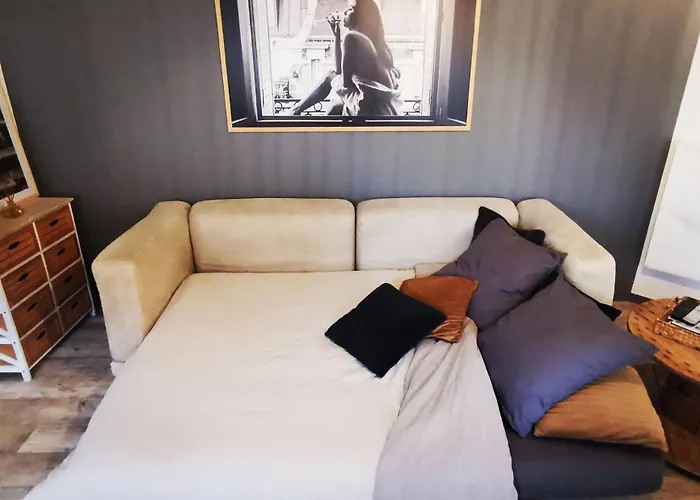 Le Cocoon St Lo: Private Cozy With Netflix & Free Parking * Saint-Lo