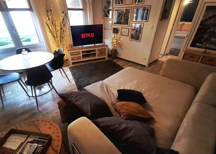 Le Cocoon St Lo: Private Cozy With Netflix & Free Parking Apartment